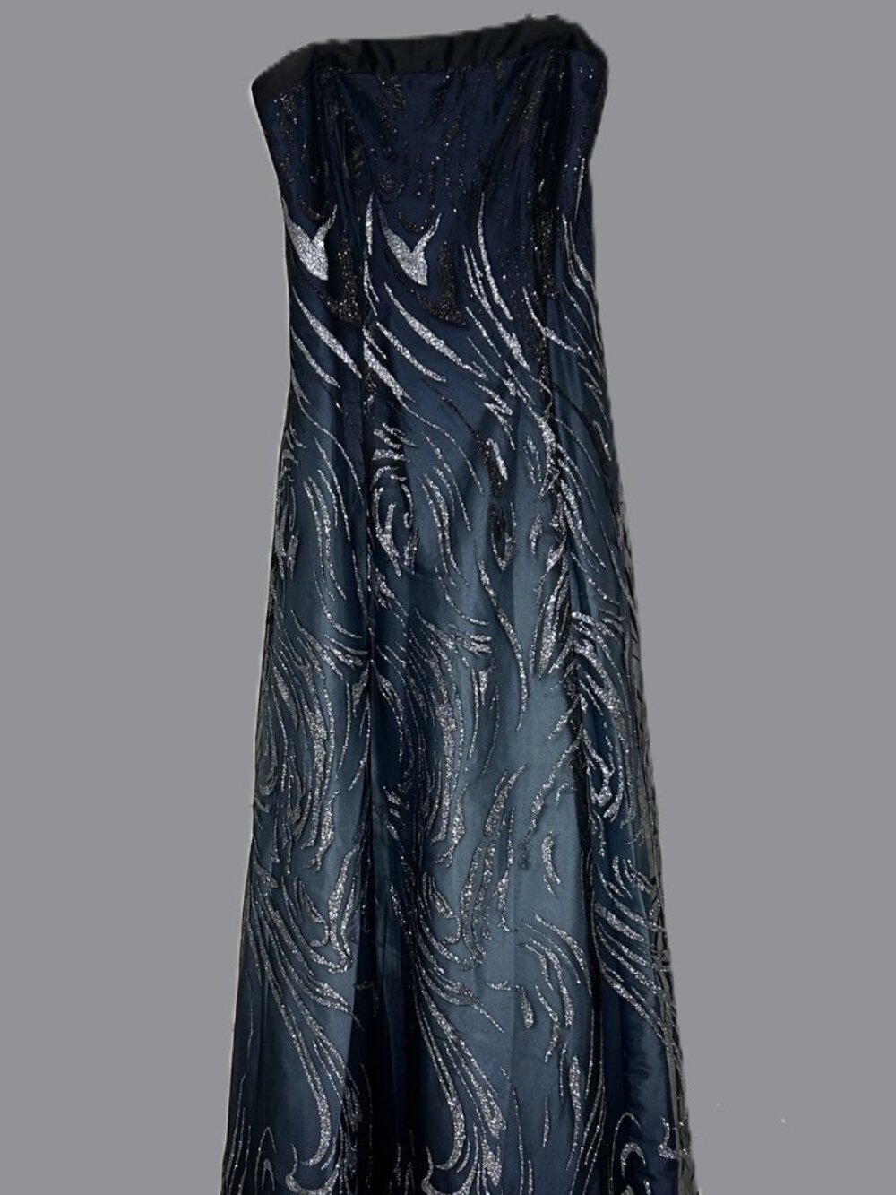 NV Couture Women’s Blue/Navy Glitter Ombre Prom Dress Gown Size 2